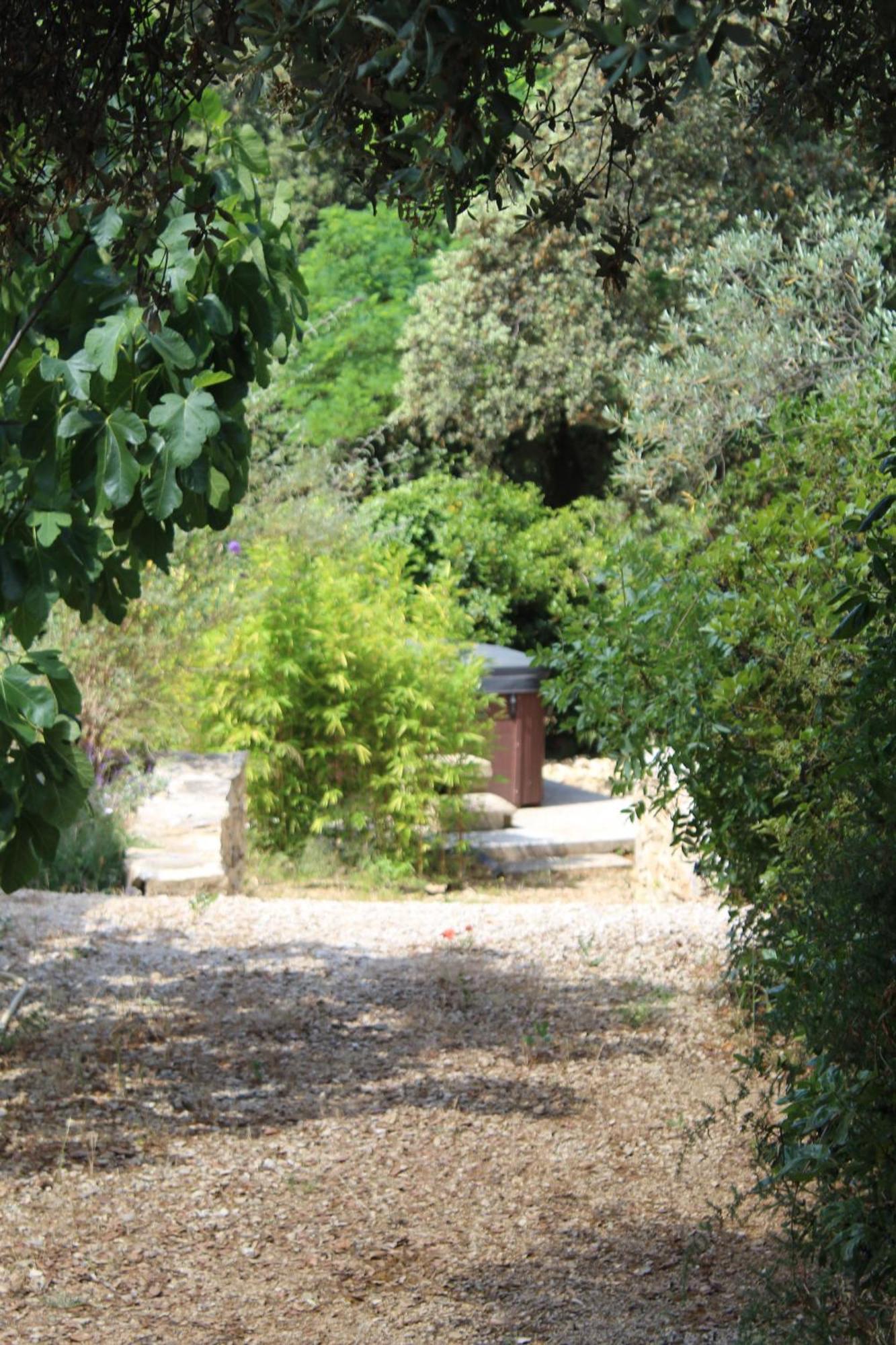 Villa Pierre Blanche Le Calme A 5Mn Du Centre Ville نيم المظهر الخارجي الصورة